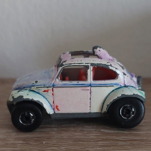 Hot Wheels 1983 VW Blazin Bug 1/64 used