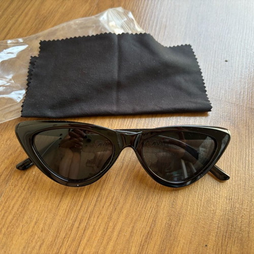 Cat eye sunglasses new, black