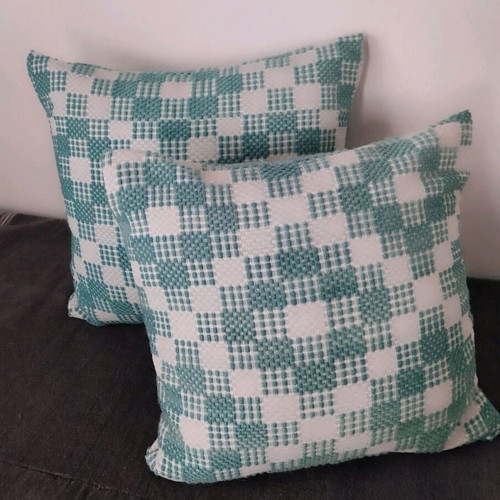 Woven traditional pillows like new, set of 2, 50x50 cm