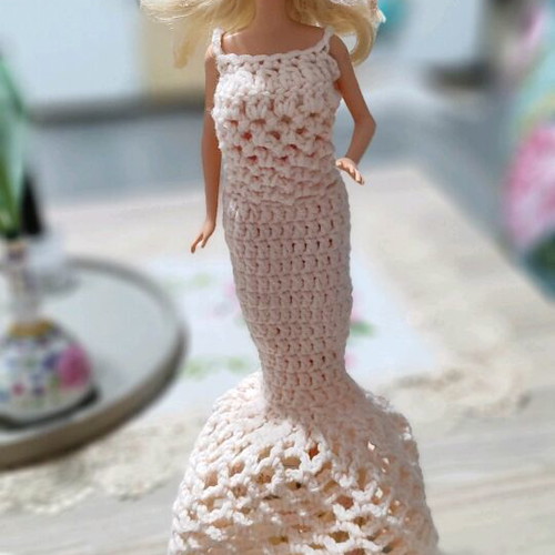 Barbie wedding dress handmade knitted like new
