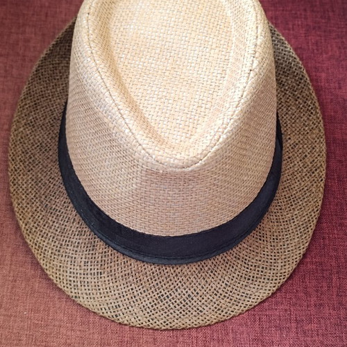 Hats colorful pack of 5 like new, size 58