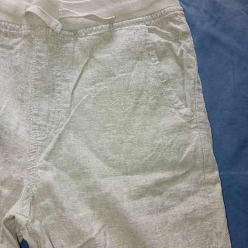 United Colors of Benetton linen shorts like new, pistachio green, 11-12 years