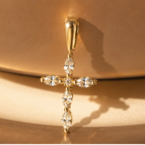 Silver cross 925 gold plated with moissanite, like new