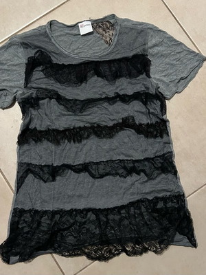 Red Valentino T-shirt Small with black lace, grey