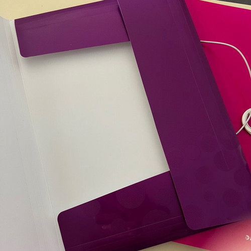 Folders used, pack of 5, two with sleeves