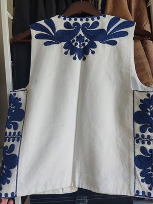Zara Boho Chic Folk Vest Like New, White and Blue, XS