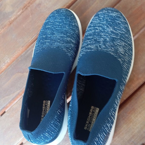Skechers athletic shoes like new, size 36, blue