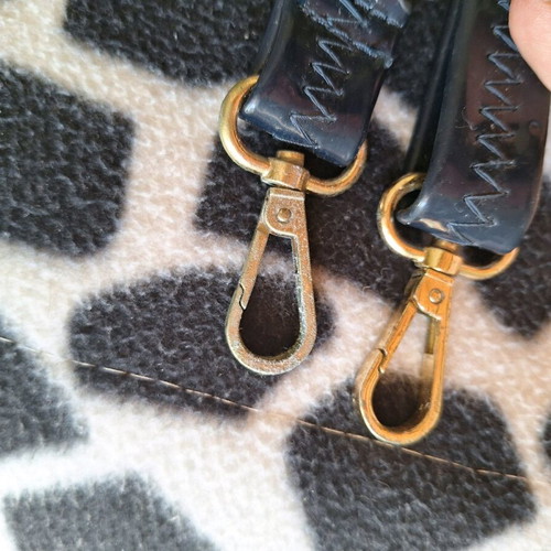 Black bag strap like new with adjustable length