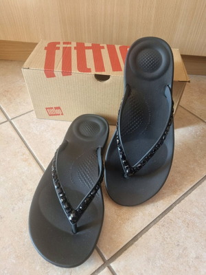 Fitflop iQushion Multi-Crystal Ergonomic Flip-Flops size 37, new, black