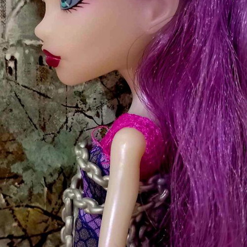 Monster High Spectra Vondergeist "Haunted" doll like new