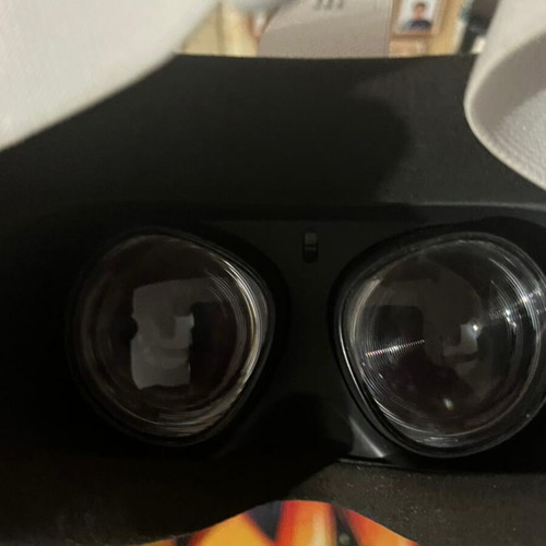 Meta Quest 2 VR headset like new