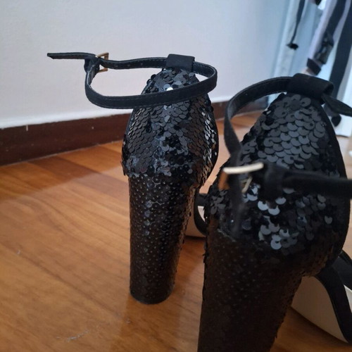 Miss Unique Sandals Size 39 Black New, Unworn