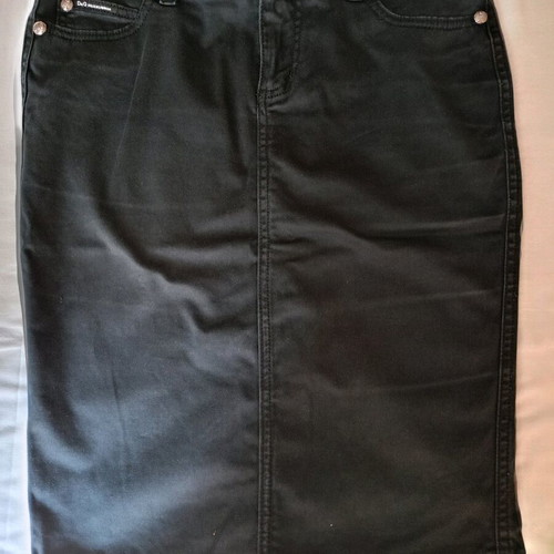 Dolce & Gabbana women's clothing set used, 2 denim skirts, pants, straw hat