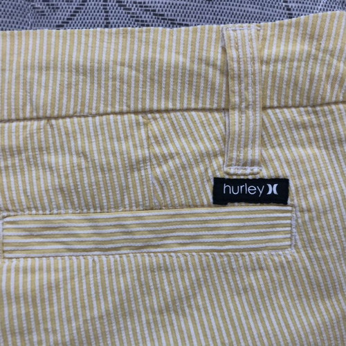 Hurley Summer Shorts women's size L yellow, like new