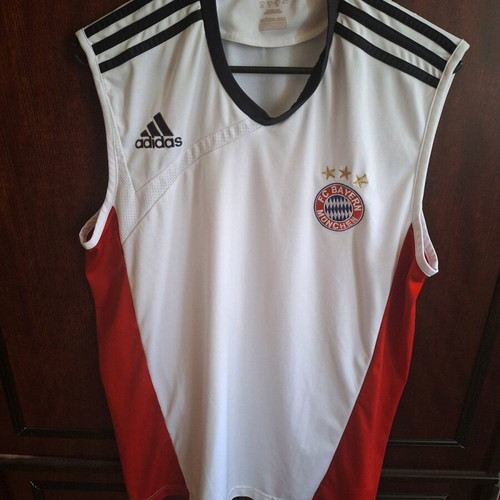 Bayern Munich adidas Training Vest 2007-08 like new, size L