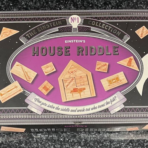 Einstein's House Riddle Board Game like new, English instructions