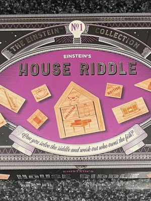 Einstein's House Riddle Board Game like new, English instructions