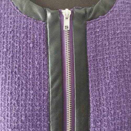 Jacket like new with zipper and leather details, purple, size M