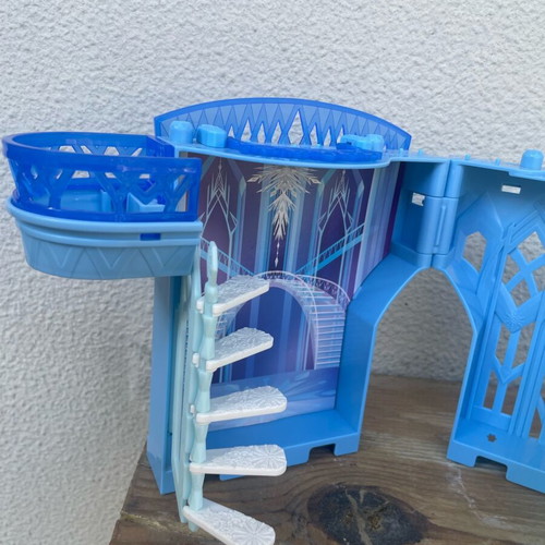 Elsa's Palace Mattel Disney Frozen Storytime Stackers like new