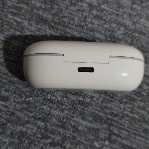 Genuine Huawei FreeBuds SE charging case white like new