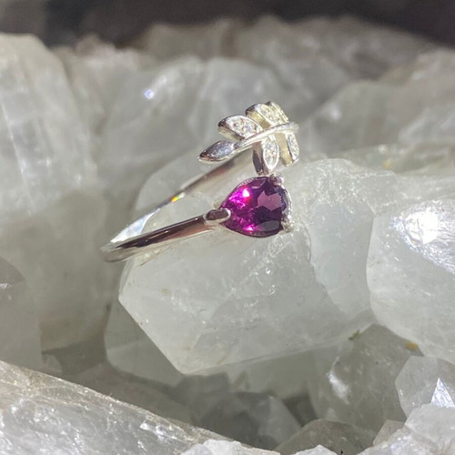 Silver ring with natural rhodolite garnet and moissanite, new