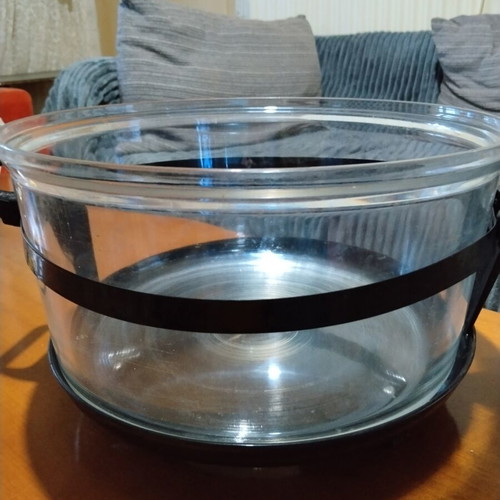 Pyrex with metal base used, diameter 33 cm, height 16.5 cm