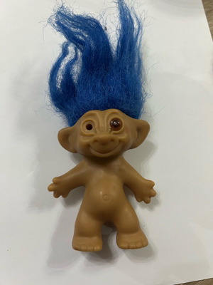 Efxoulis toy used, missing eye