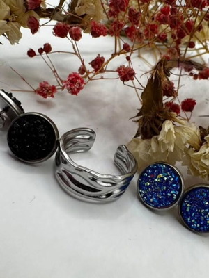 Jewelry earrings and ring new, sold separately
