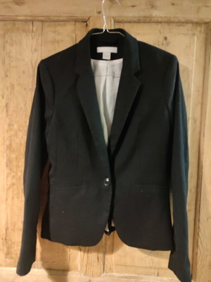Μαύρο σακάκι H&M μέτριο με ψιλό ψαροκόκαλο σαν καινούργιο