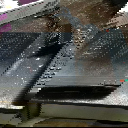 Δορυφορικός αποκωδικοποιητής Amiko mini HD σαν καινούργιος με κοντρόλ και HDMI