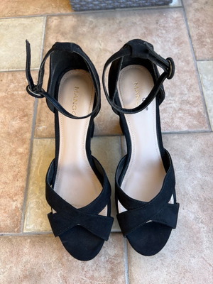 High-heeled sandals used, size 38, black