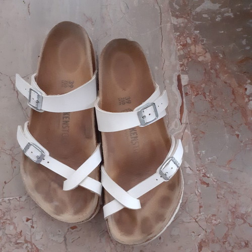 Birkenstock slippers size 39, white