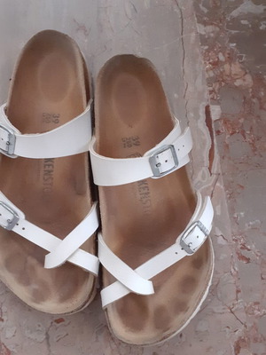 Birkenstock slippers size 39, white