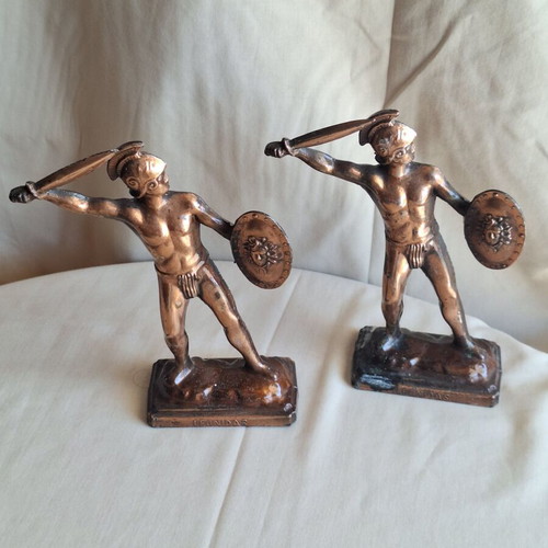 King Leonidas Vintage Metal Bookends Set of 2