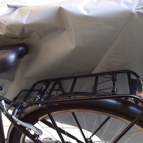 City bike almost like new, 27 inch wheels, front suspension, 15 speeds