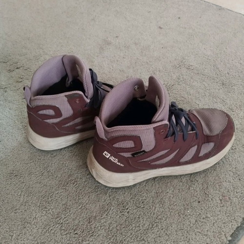 Jack Wolfskin boots size 34 like new