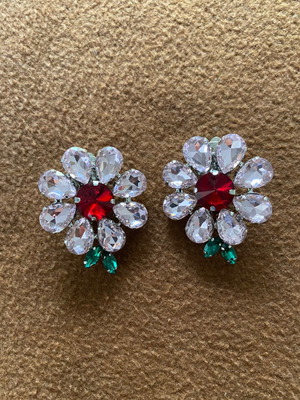 Clip earrings pink soft new with red and silver color