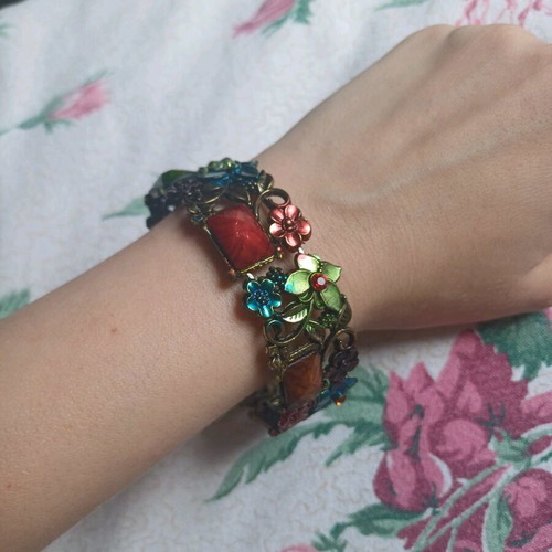 Vintage bracelet new, heirloom