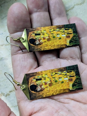 Handmade metal earrings 5cm with Klimt's The Kiss, like new