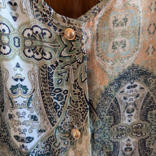 Nidodileda dress one size like new, beige and green