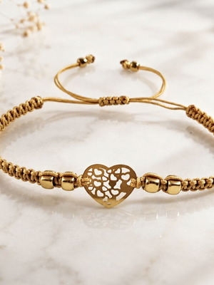 Macrame bracelet with gold steel heart