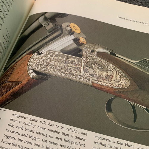 Encyclopedia of rifles and handguns used, English edition
