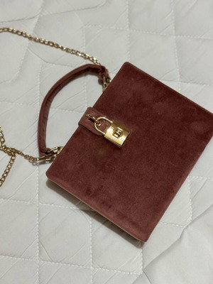 Shoulder bag like new, worn once