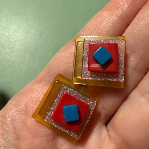 Pop style earrings like new, square multicolor