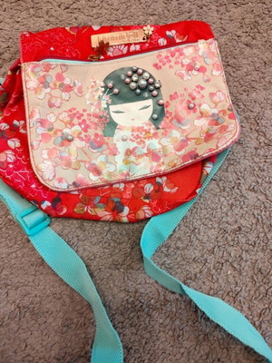 Kimmidoll crossbody bag like new, multicolor with pearls