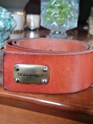 Dsquared belt tan leather like new, size large