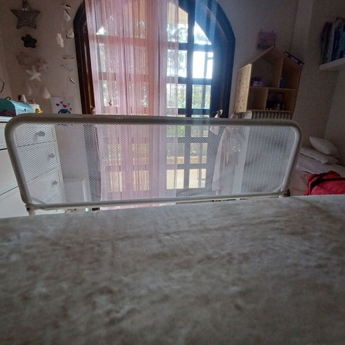 Child Bed Safety Guard like new