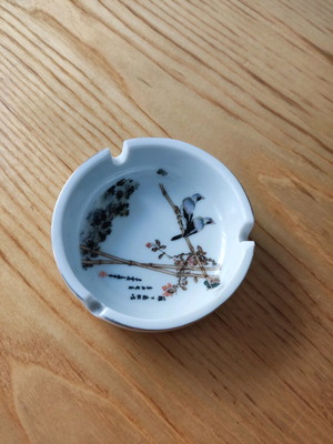 Porcelain ashtray with Chinese characters like new