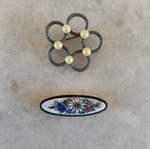 Three metal pins used, set