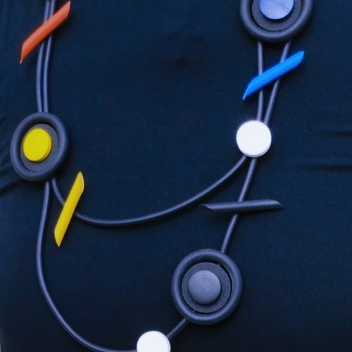 Silicone summer necklace, black with multicolor accents
